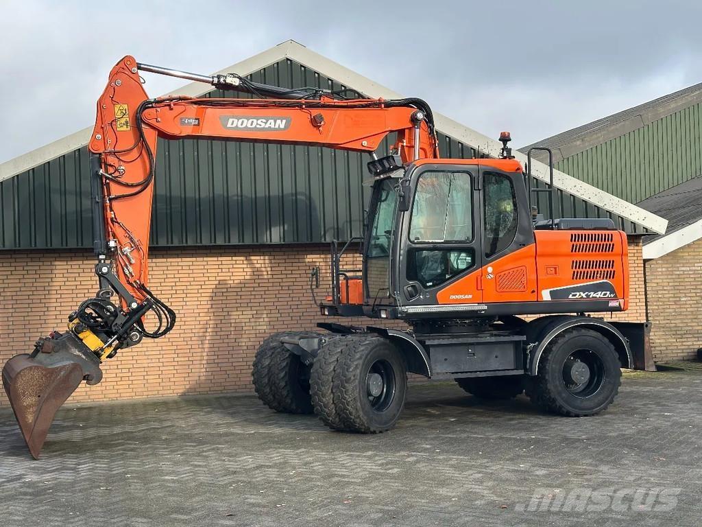 Doosan DX140W-5 Pyöräkaivukoneet