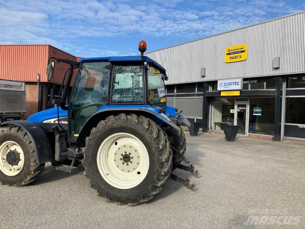New Holland TL 90 Traktorit