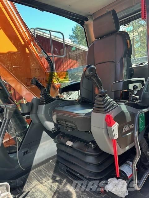 Doosan DX 140 LC Telakaivukoneet
