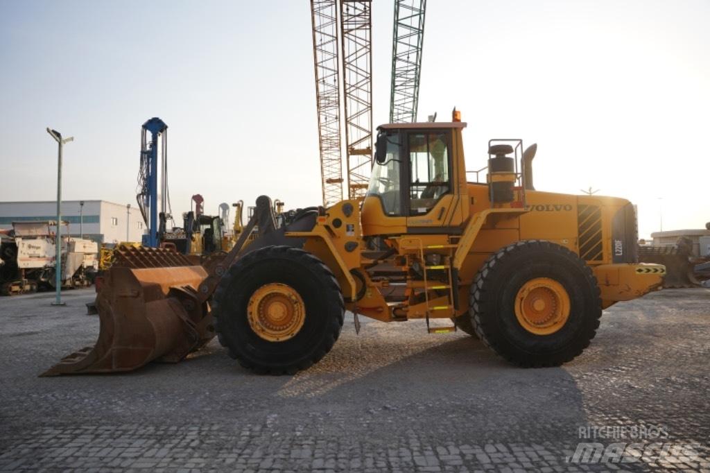 Volvo L220 F Pyöräkuormaajat