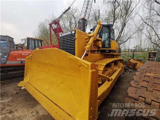 Komatsu D155A Telaketjupuskutraktorit