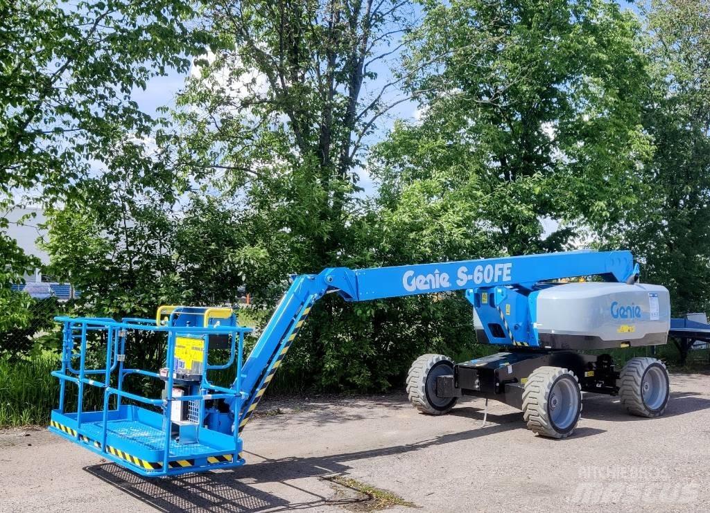 Genie S-60 FE Kuukulkijat