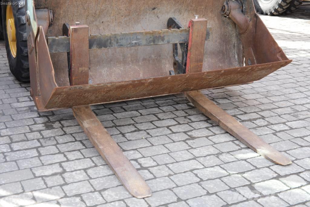 CAT 906M Pyöräkuormaajat