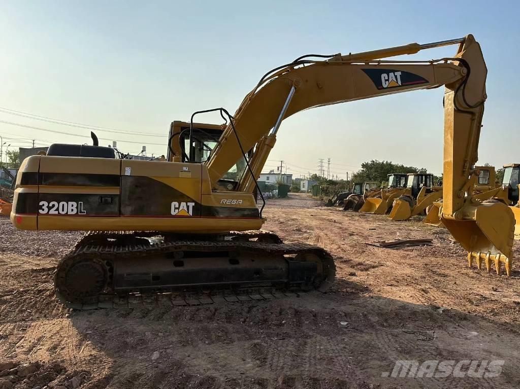 CAT 320 B Telakaivukoneet