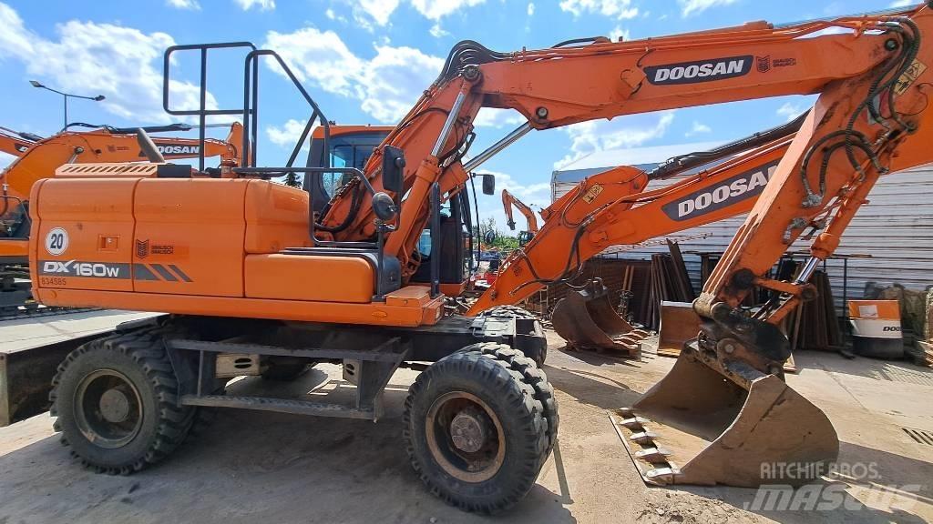 Doosan DX 160 W-3 Pyöräkaivukoneet