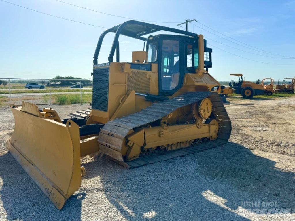 CAT D 6 M LGP Telaketjupuskutraktorit