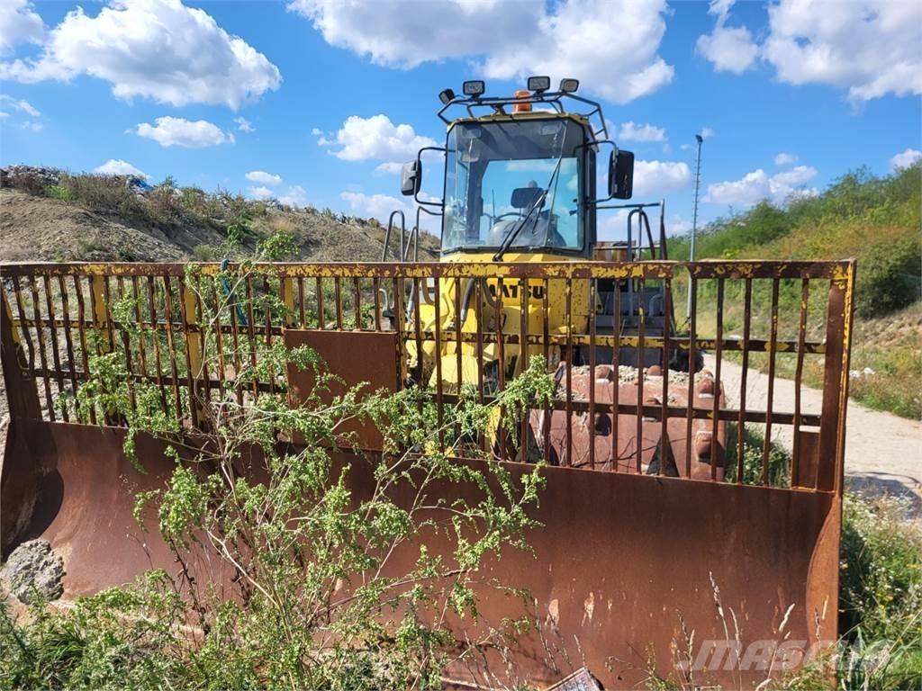 Komatsu WF 450T-3 Muut koneet