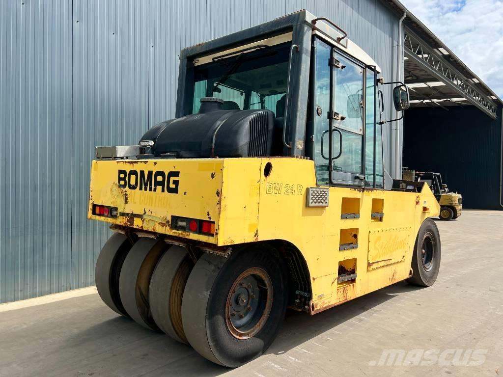 Bomag BW24R Kumipyöräjyrät