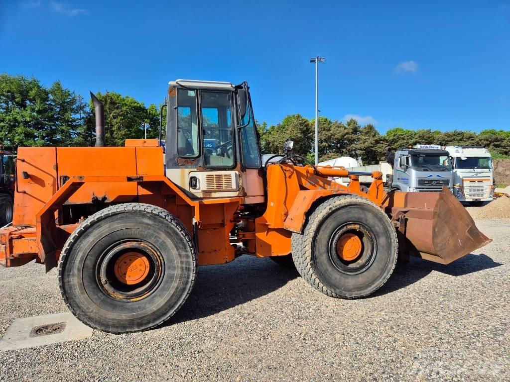 Hitachi FR 130 Pyöräkuormaajat
