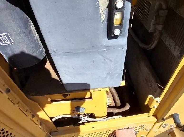 CAT 14 M Tiehöylät