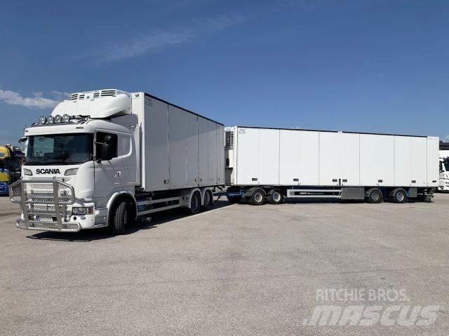 Scania R520 6x2 Umpikorikuorma-autot