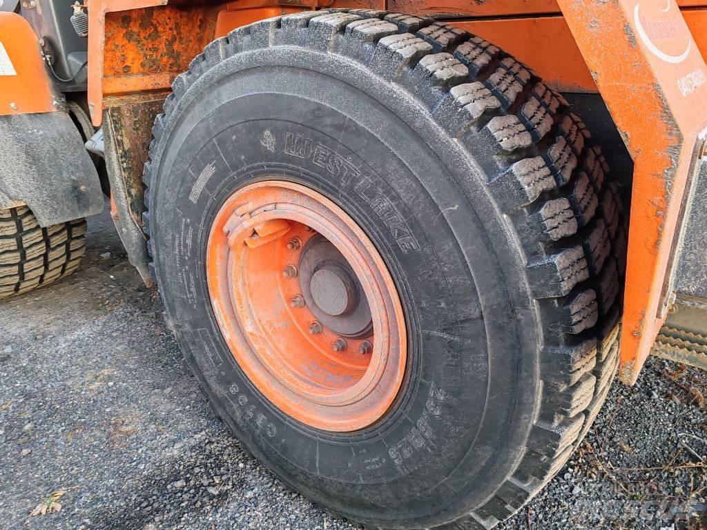 Doosan DL 220 Pyöräkuormaajat