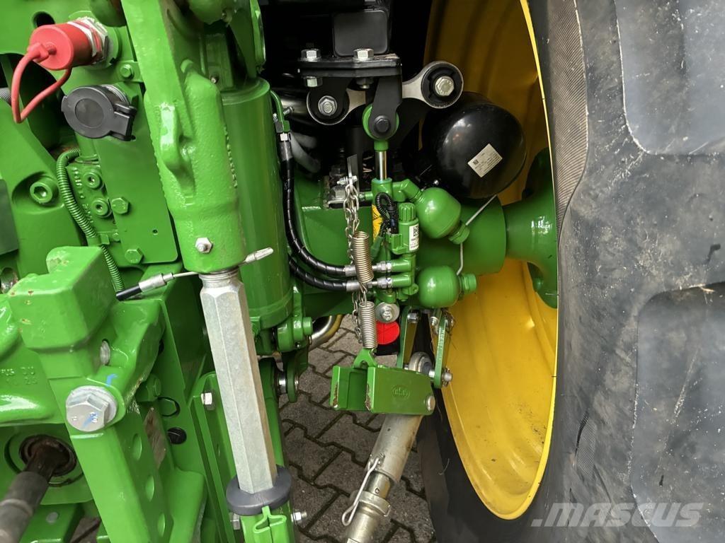 John Deere 6R150 Traktorit