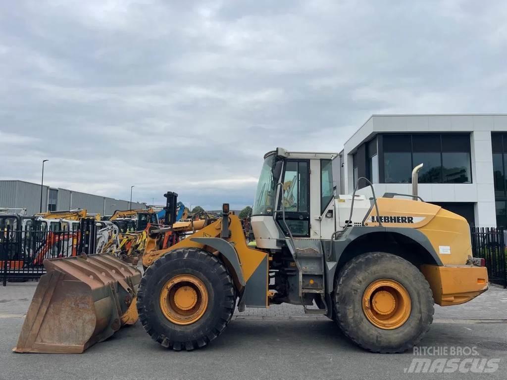 Liebherr L544 Pyöräkuormaajat