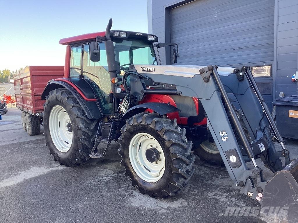 Valtra N141 Traktorit