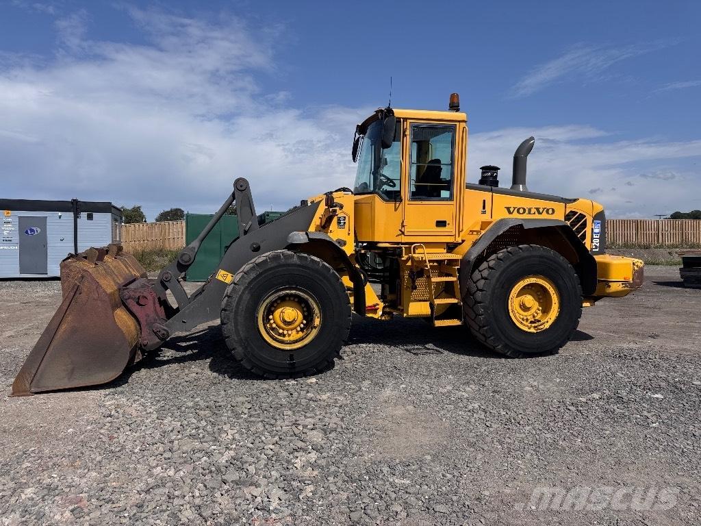Volvo L 120 E Pyöräkuormaajat