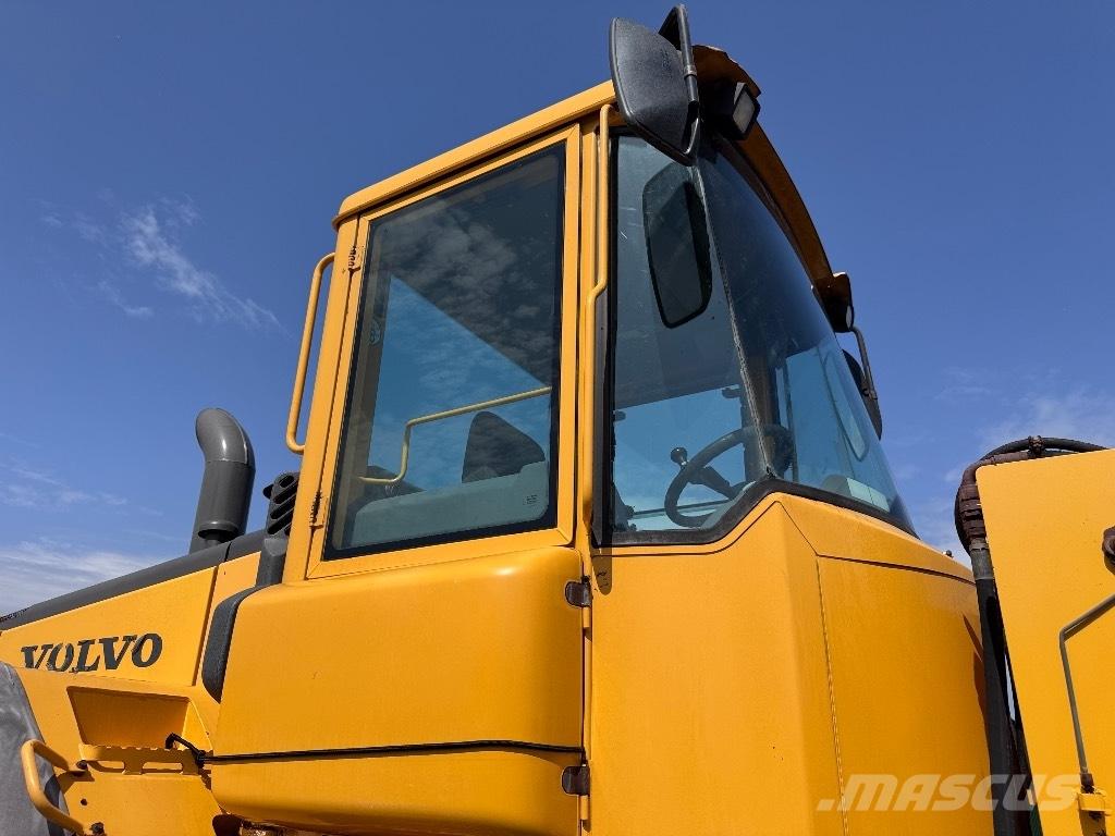 Volvo L 120 E Pyöräkuormaajat