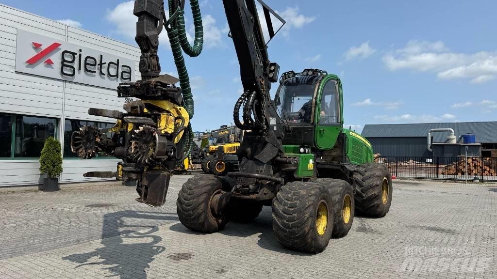 John Deere 1070 E Harvesterit