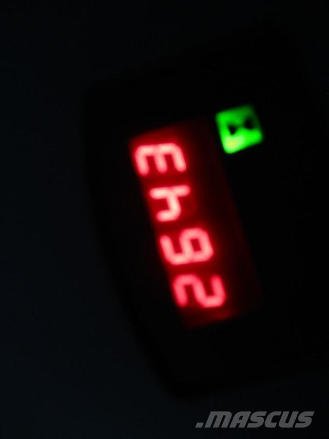 BT SPE125 Lavansiirtotrukit ajotasolla