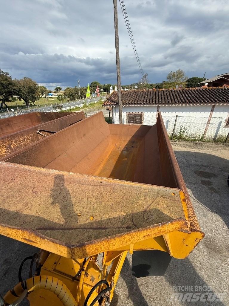 Volvo A25D Dumpperit