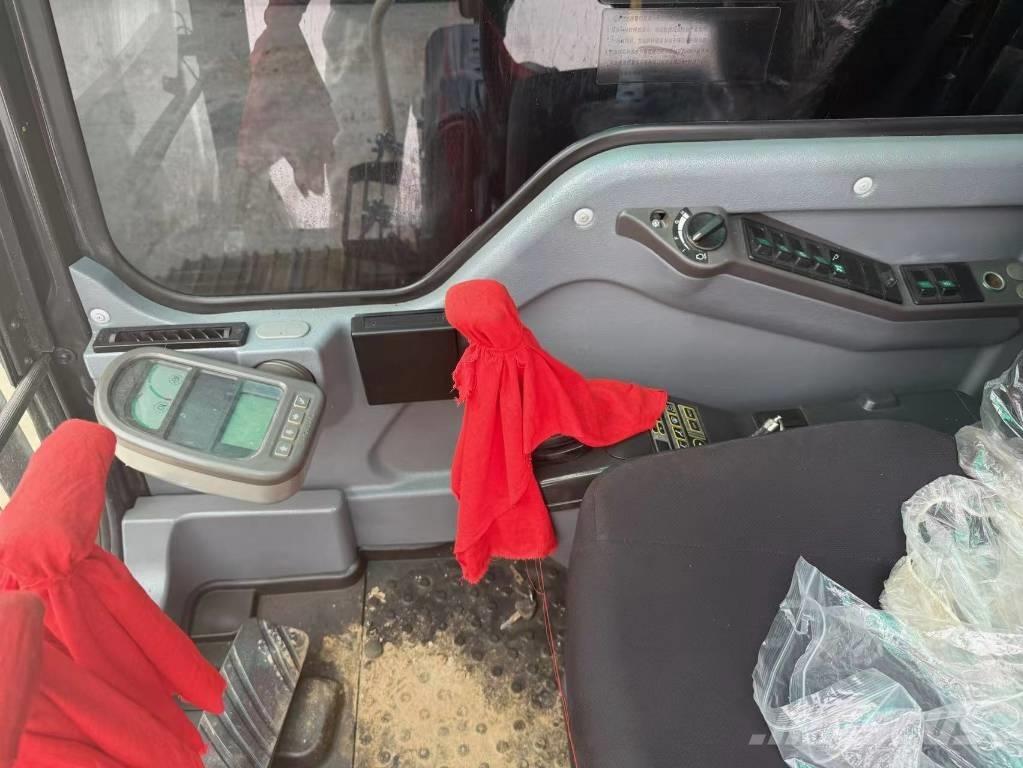 Volvo 140 Telakaivukoneet