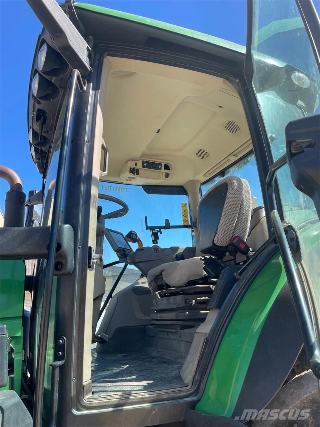 John Deere 6155R Traktorit