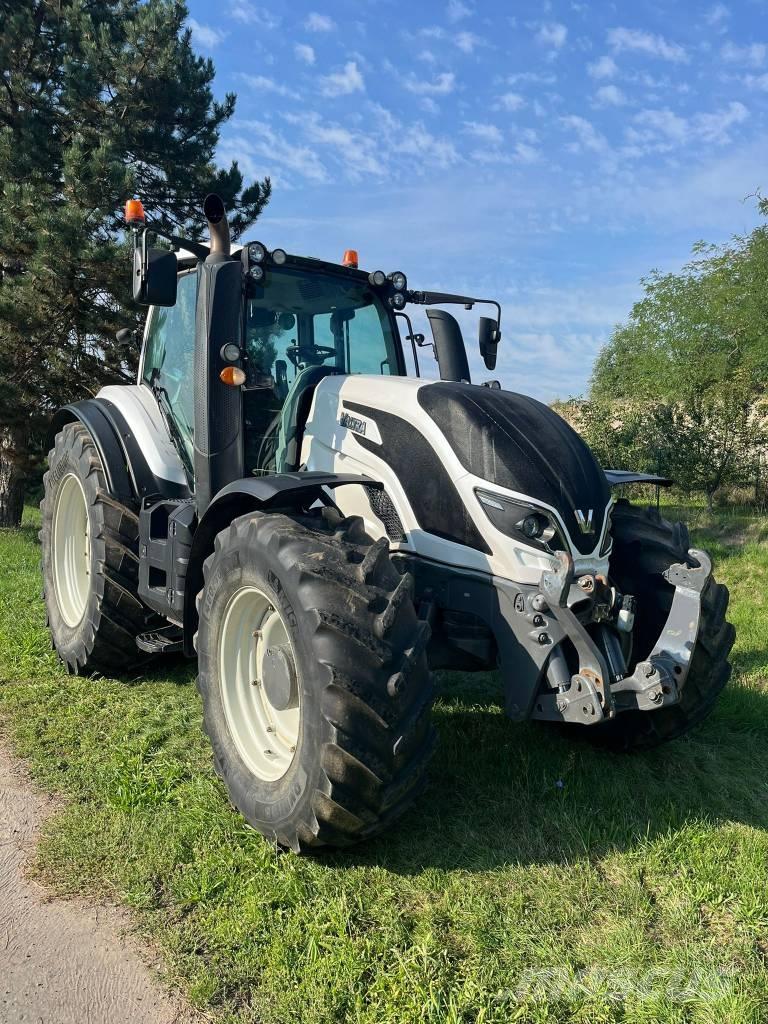 Valtra T234 Versu Traktorit