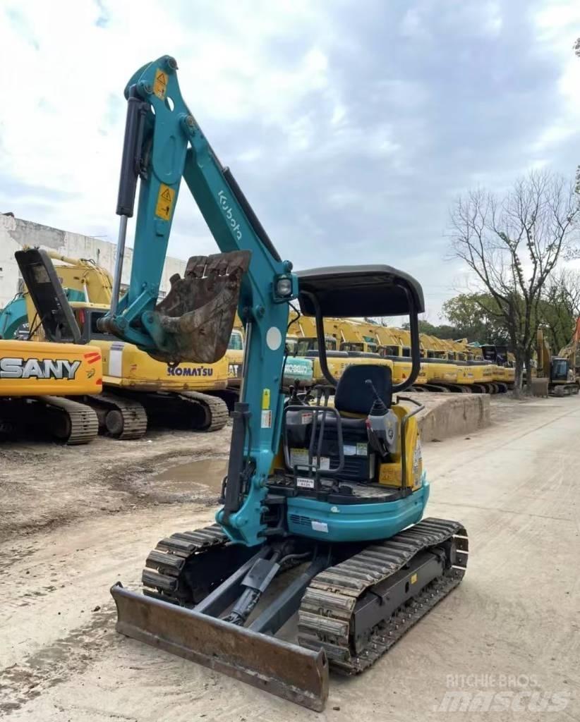 Kubota 25 Minikaivukoneet < 7t