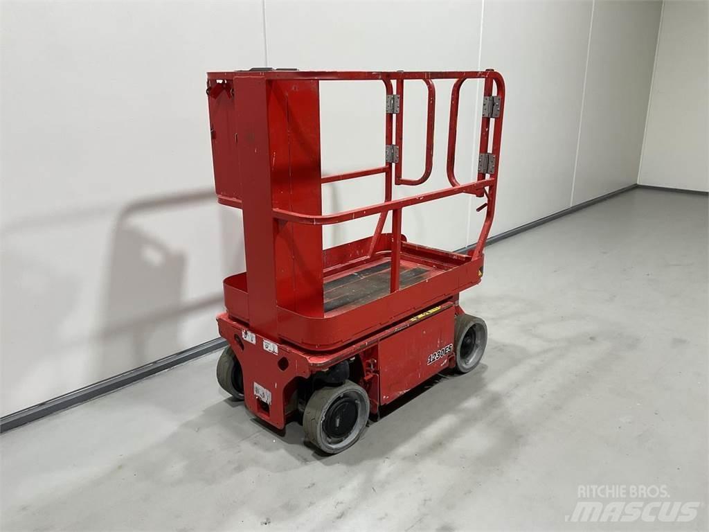 JLG 1230ES Saksilavat