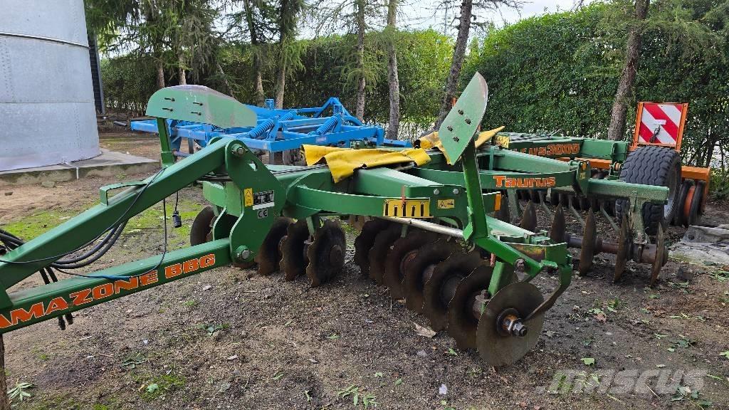 Amazone Taurus 3000 Kiekkomultaimet ja lautasäkeet