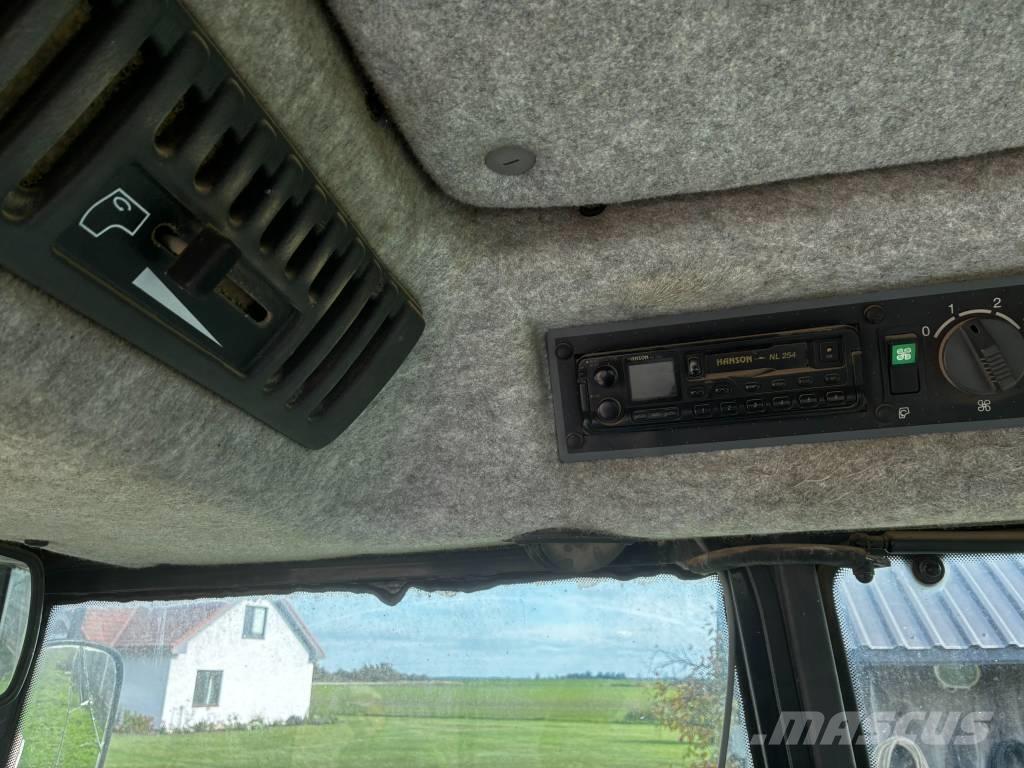 Valmet 8450 Traktorit