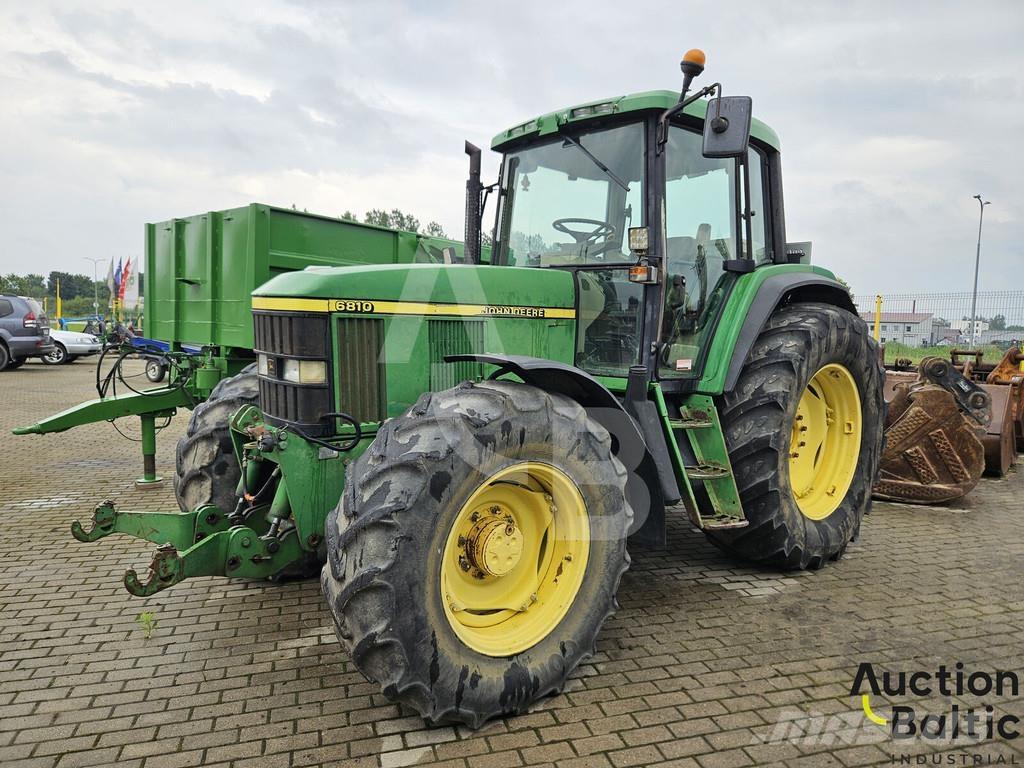John Deere 6810 Traktorit