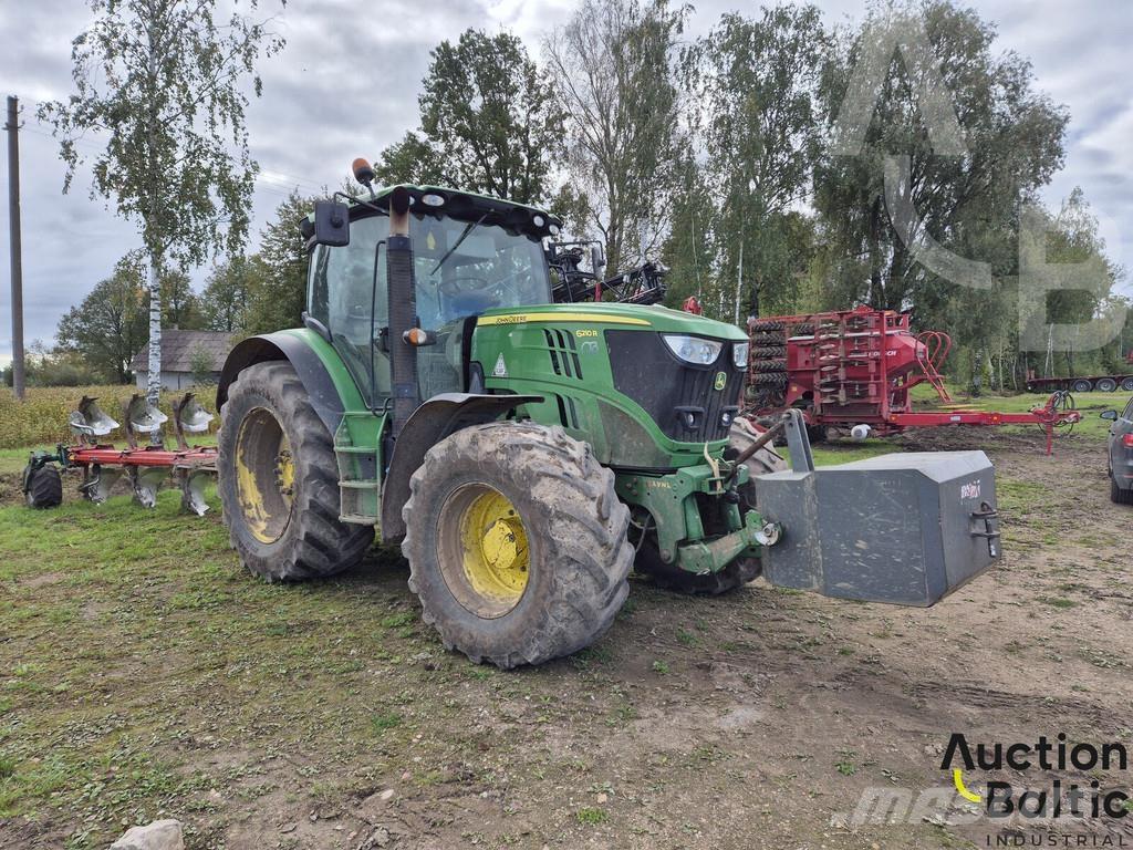 John Deere 6210 R Traktorit