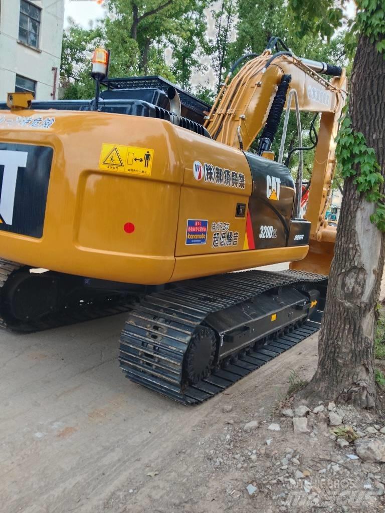 CAT 320 D L Telakaivukoneet