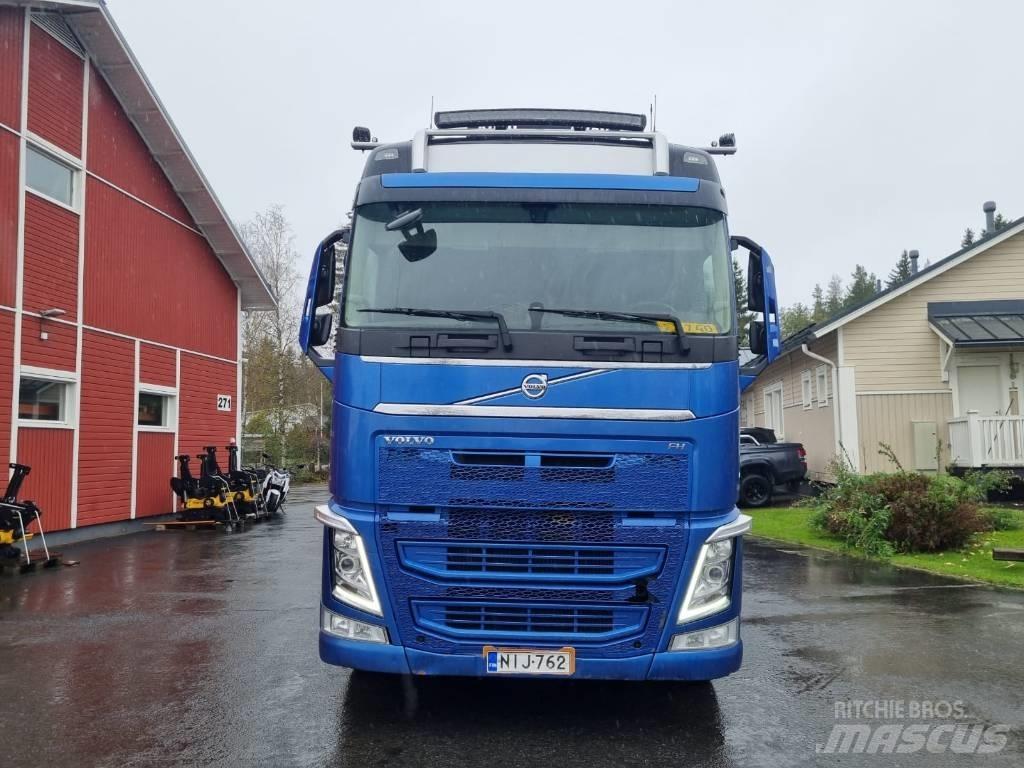 Volvo FH Puuautot