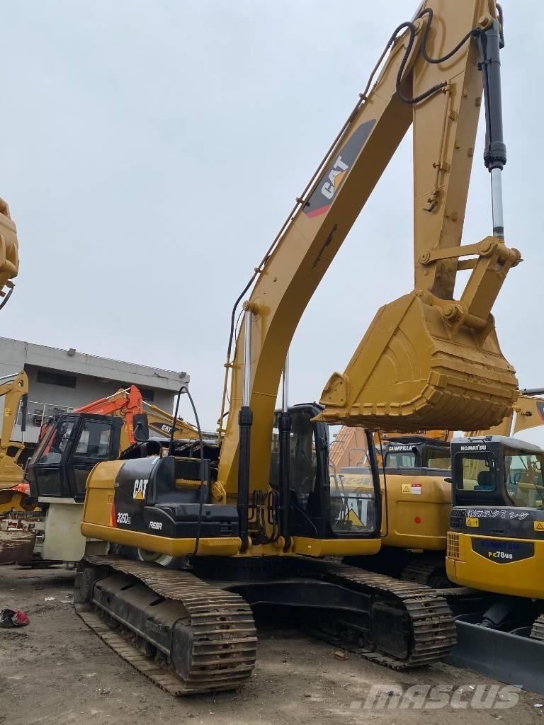 CAT 326 D Telakaivukoneet