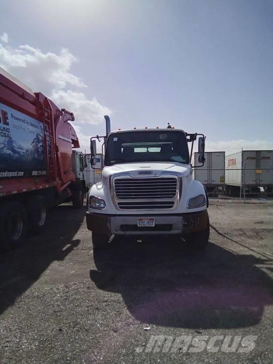 Freightliner M2 Vaihtolava-autot