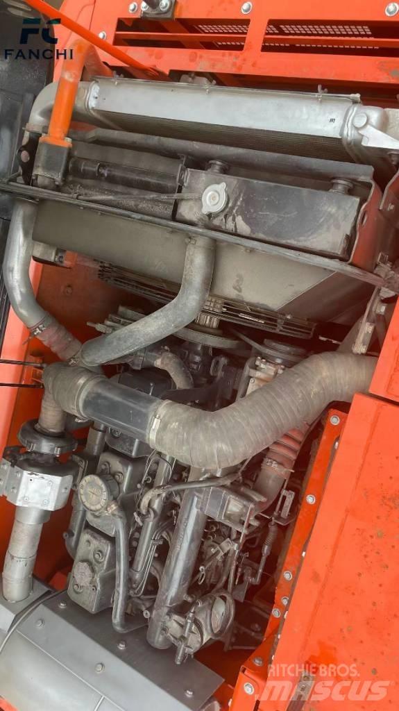 Doosan DX 300 LC Telakaivukoneet