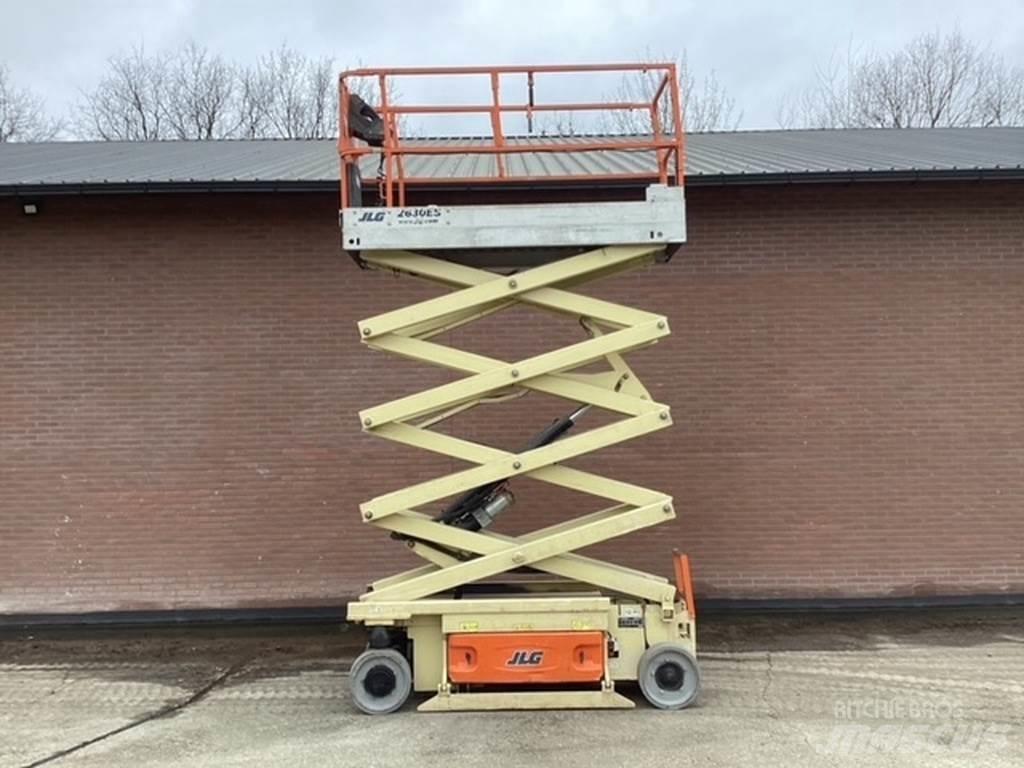 JLG 2630es Saksilavat