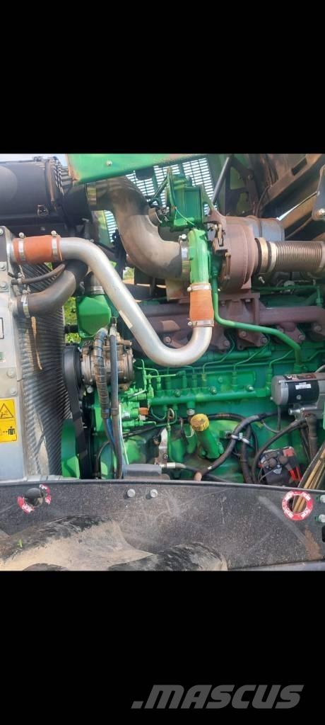 John Deere 1070 E Harvesterit