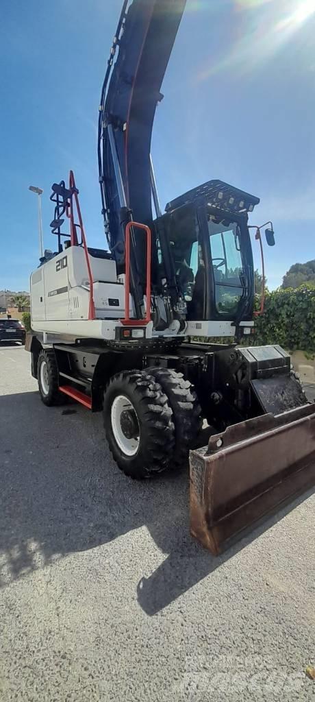 Hidromek HMK 210 W Pyöräkaivukoneet