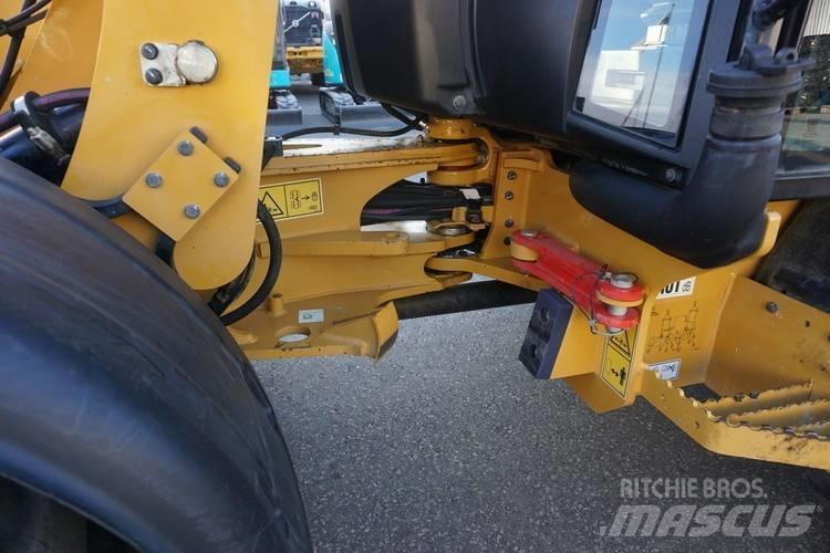 CAT 906 M Pyöräkuormaajat
