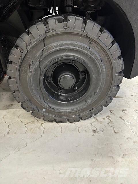 Toyota 52-8 FDF 30 Dieseltrukit