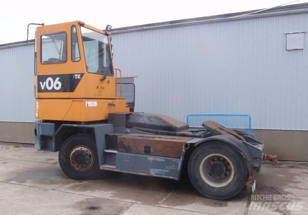 Sisu TRX 242 Terminaalitraktorit