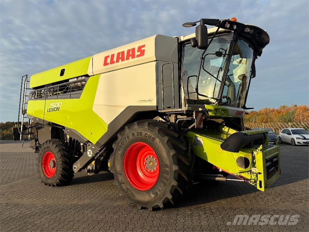 CLAAS LEXION 7500 Leikkuupuimurit