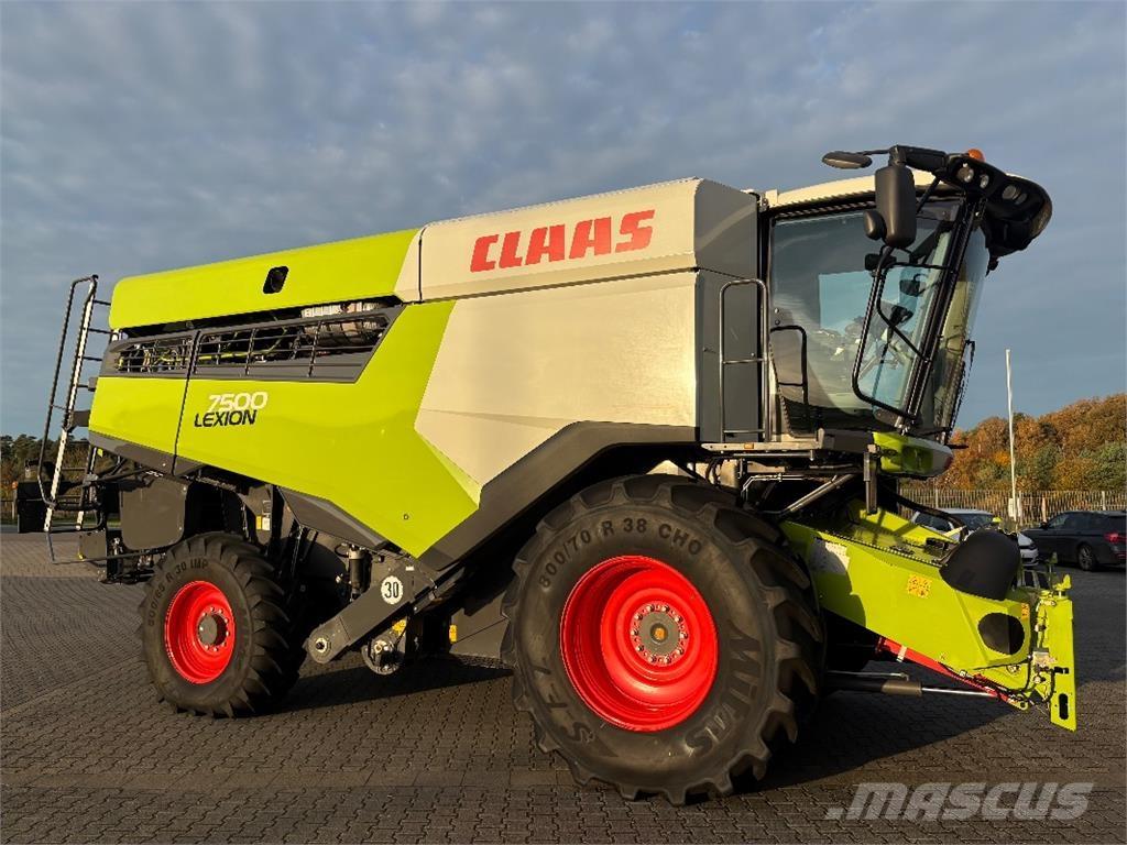 CLAAS LEXION 7500 Leikkuupuimurit