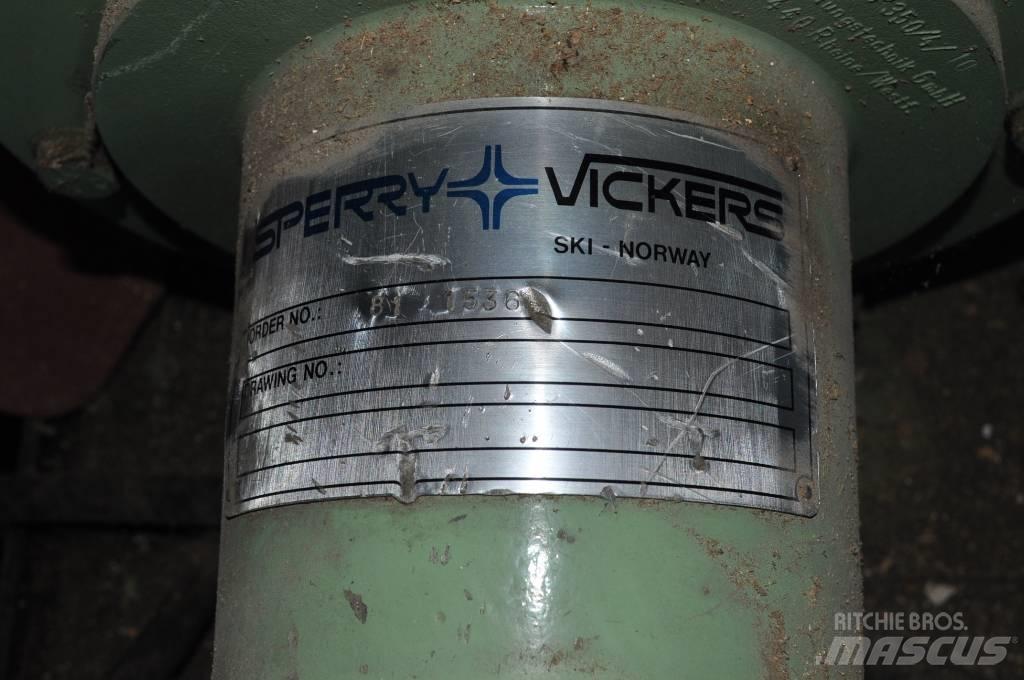 Vickers Sperry Muut