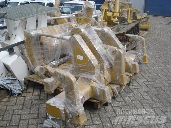 CAT 140M/160M Ripper Muut koneet