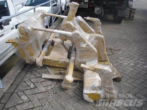 CAT 140M/160M Ripper Muut koneet