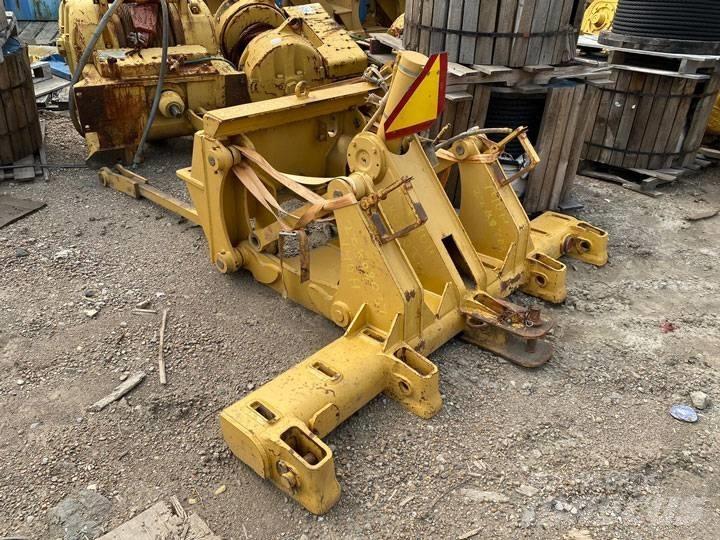 CAT 140 H Ripper Muut